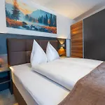 La Mezza Luna Appartement *