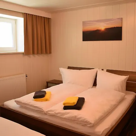 La Mezza Luna Apartment *