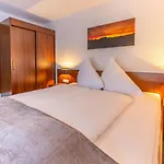 La Mezza Luna Apartament *